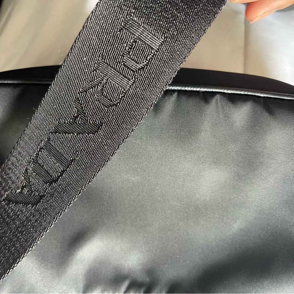 Prada re edition 2005 - Picture 5 of 11